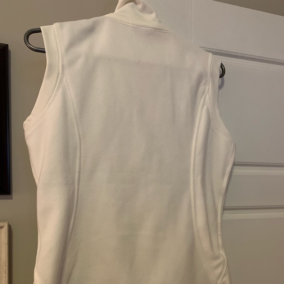 Columbia: Women’s University of Tennessee Vols UTK White Short Sleeve Vest NWT - Picture 5 of 6